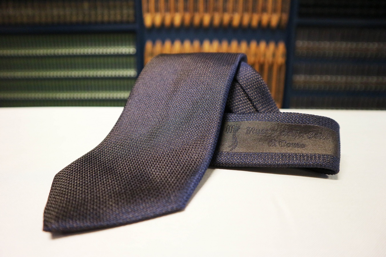 Cravatta in seta, blu cangiante