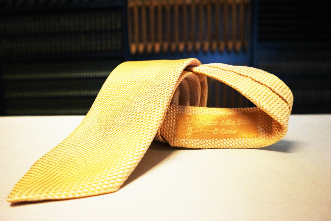 Cravatta in seta, giallo cangiante